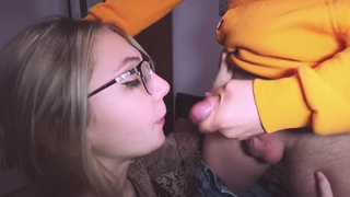 Русский ебарь чпокает подружайку на глазах у своей любимой малышки