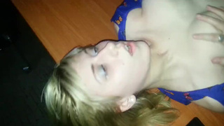 Секретарша и начальник сношаются в кабинете