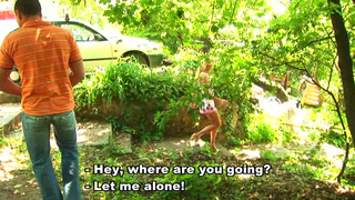 Целка посасывает хер и первый раз трахается с парнем в лесу