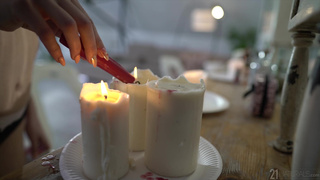 Мужик вошел сзади в красивую попу неопытной брюнетки