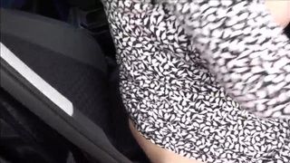 Пацан на дороге повстречал готовую на любые развлечения грудастенькую зрелую брюнетку