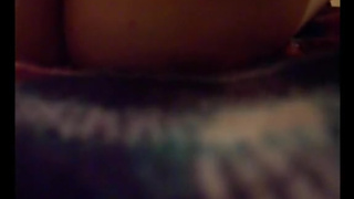 Приватный секс сучки с мохнатой киской и её молодого бойфренда