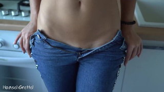 Вместо ужина анал с второй половинкой на кухне в позе в позе раком