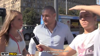 Русские пикаперы отжарили белокурую шлюшку на окраине города