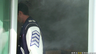 Наивной любовник спустил нектар на анус опытной любовницы