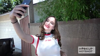 Щуплая путана лижет задницу очередному бойфренду после ебли в очко