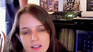 Наивные подростки горячо ебутся на вебкамеру