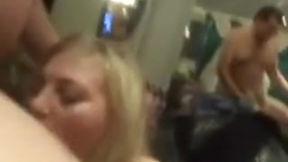Толпа русских свингеров мило ебутся на камеру