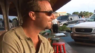 Неопытной красавчик пердолит тетку в возрасте