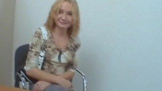 Заглянув в задницу кобель имеет телку в анал