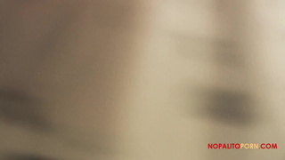 Порно онлайн сыночек чпокнул мамашку в позе рачком