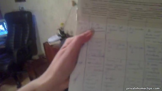 Сосед снимает свою красивую обнаженную малышку