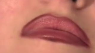 Русская баба мило кайфует от секса