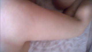 Пенис ласково проникает в бритую пилотку