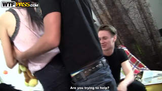 Русские пацаны раскатали в три хуя Земфиру в колготках