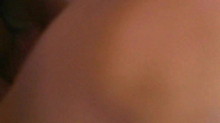 Сперма на пилотке шлюшки осталась после групповухи