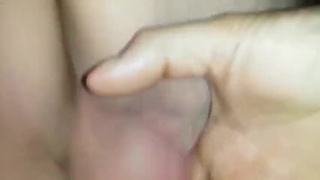 Бухущая благоверная сношается с мужем и его другом на природе