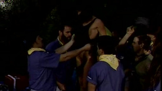 Взрослая баба учит американских пионеров групповому сексу на природе