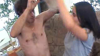 Пьяная шлюха оседлала болт брата и получает дикий оргазм