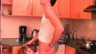 Кобель присунул своей милфе