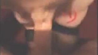 Любительское видео молодухи глубоко сосущей болт своему дружку