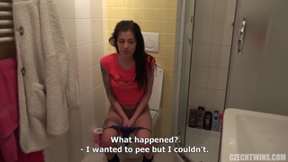 Пьяная делает отсос своему парню