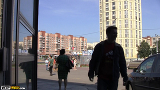 Русские пикаперы отодрали грудастую брюнетку на каблуках