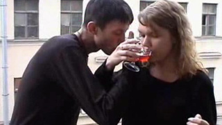 Молоденькой русский бойфренд напоил и отжарил свою соседку