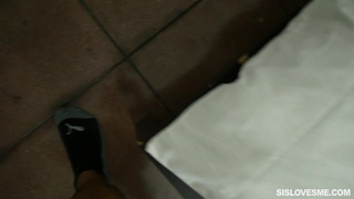 Брат частенько устраивает инцест с сеструхой