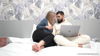 Покажу титьки и отсос сделаю — точно поймёт, что пора трахаться