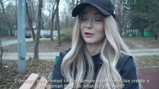 Ладно, я согласна снять любительское порно, но друзьям не показывай ??