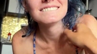 А она знает, как понравиться парню — 1-ое свидание, а уже на пенисе