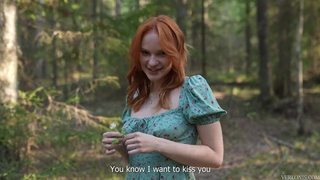 Держись, обворожительная (за болт) — а то когда ещё в лесу потрахаемся