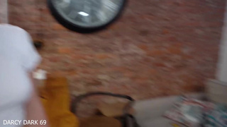 Пока суженый нетрезвый крепко спал, любовник прям на нём меня ебал