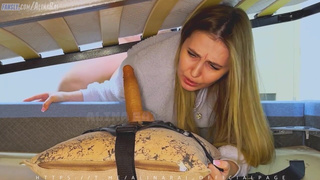 Сынок, я не буду лазить у тебя в вещах, но хуец из моей попы вытащи