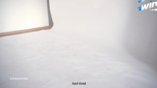 От одних пошлостей не кончить, суй писюн, а задницу пальцем стимулируй