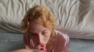 Поворачивайся-ка по собачьи, глядя на такую жопку, я точно обкончаюсь