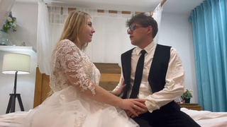 Приятная, я и так до свадьбы терпел, давай с анала сразу и начнём