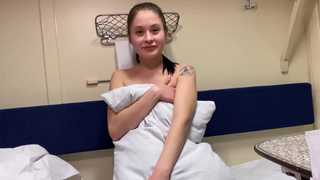 Отжарил 20-летнюю сучку в поезде, сразу же было понятно — даст