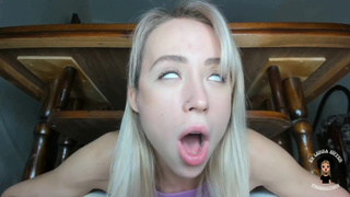 На Четвереньках застревает, на секс намекает. Ты её отъеби, а потом помоги