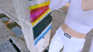 Пришли трахаться на заброшку — сначала титьки покажи мне, крошка