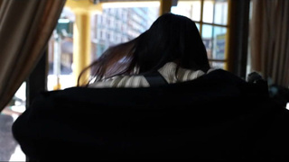 Возбудила себя и хер легко вошёл — я азиатка, у меня там узко