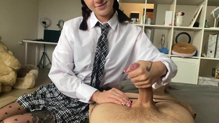 С девченкой расстался, не беда — теперь минетик мне делает сеструха