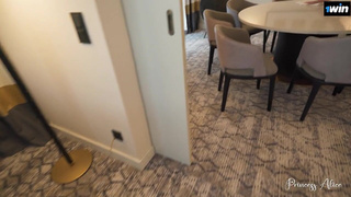 Я не такая — просто трусики забыла надеть, вот меня и чпокают