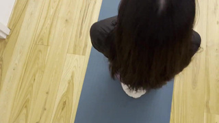 Доверилась и глаза закрыла — а тренер в ротик мне хуй присунул