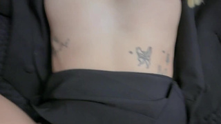 Шантажом на отсос развёл, а на секс эта замужняя сама согласилась