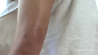 Ебарь ебёт тетю увидев как она дрочит