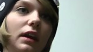 Захмелевшие студенты решили устроить оргию в общаге