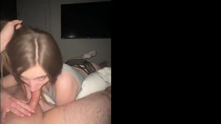 Подружайка вроде крепко спит — может, не заметит и конец внутри