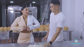 Она нагая! Я и отжарил её — не знал, что на работе такой дресс-код